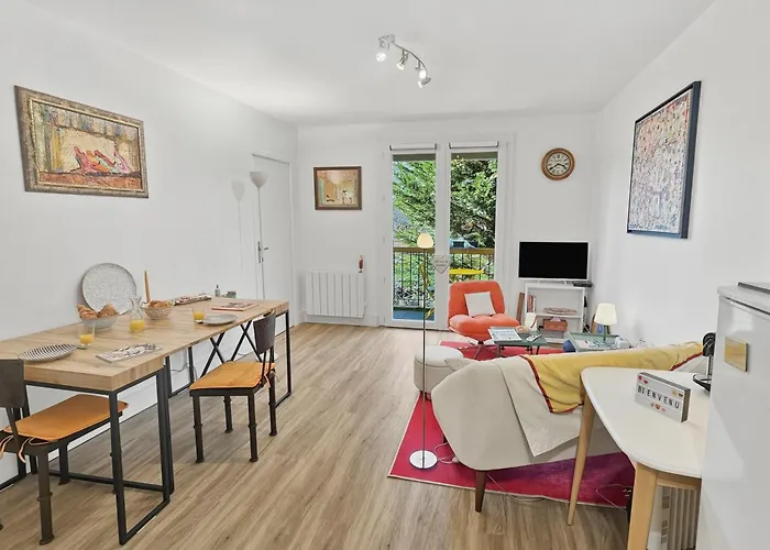 Apartment Le Nid Colore Et Lumineux